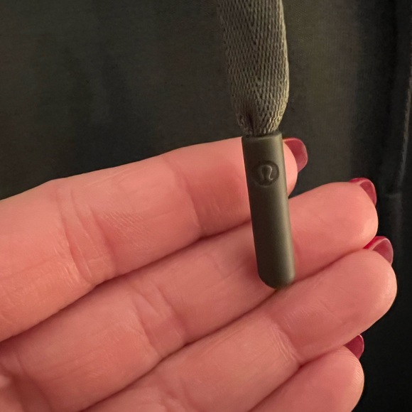 Lululemon men’s soft classic sweat pull over - Picture 3 of 4